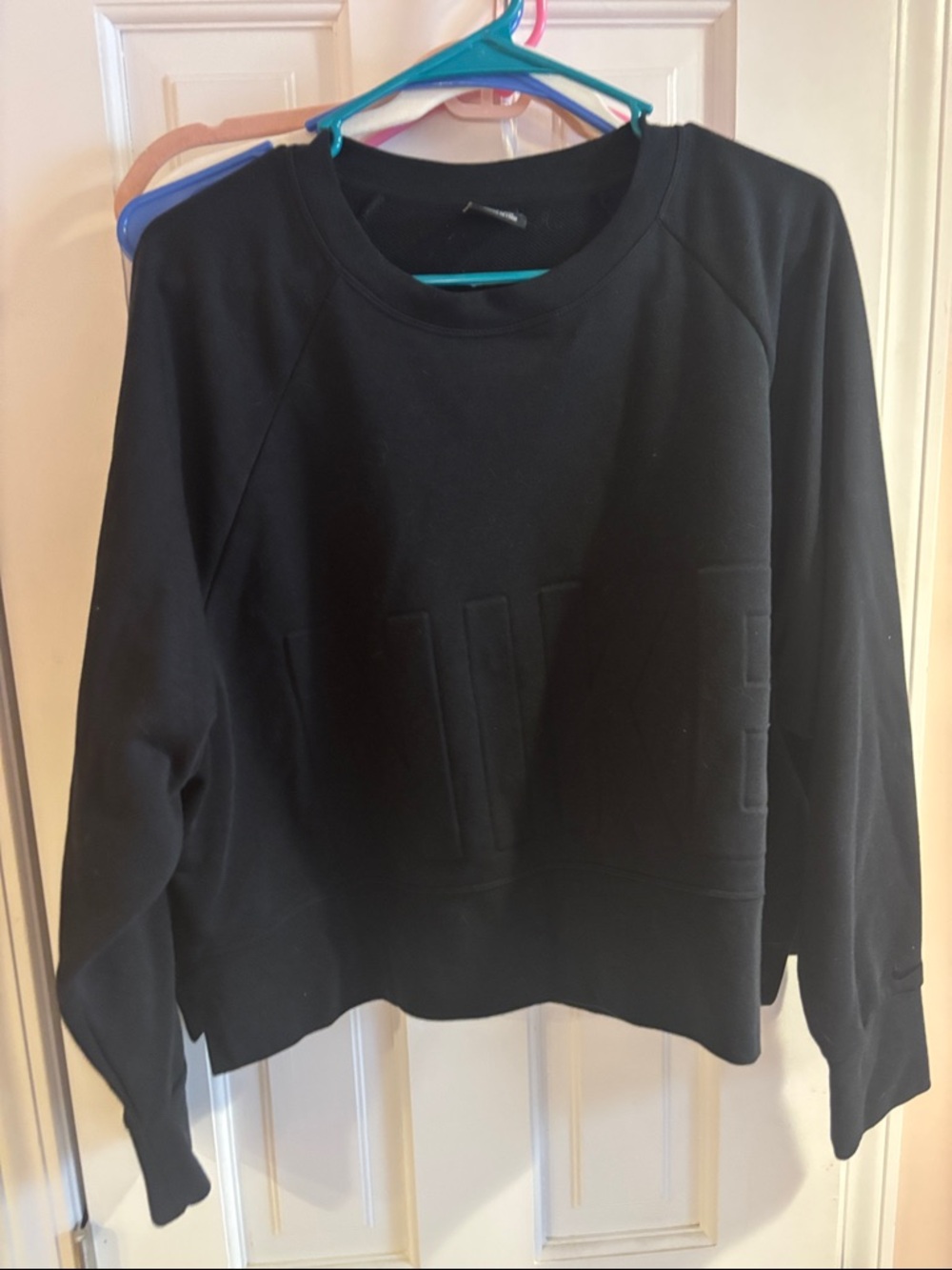 Cropped Nike embossed crewneck